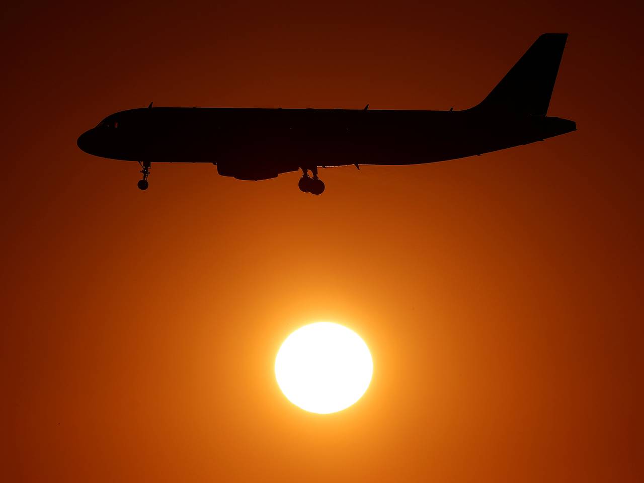 В России рассказали о возобновлении авиасообщения с Донбассом и Новороссией