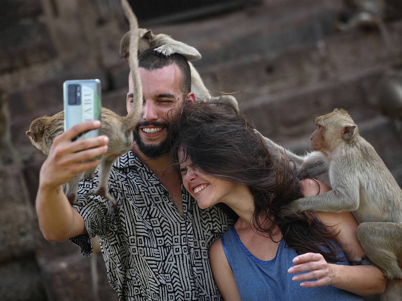 Россиянам за границей дали советы по защите от оспы обезьян