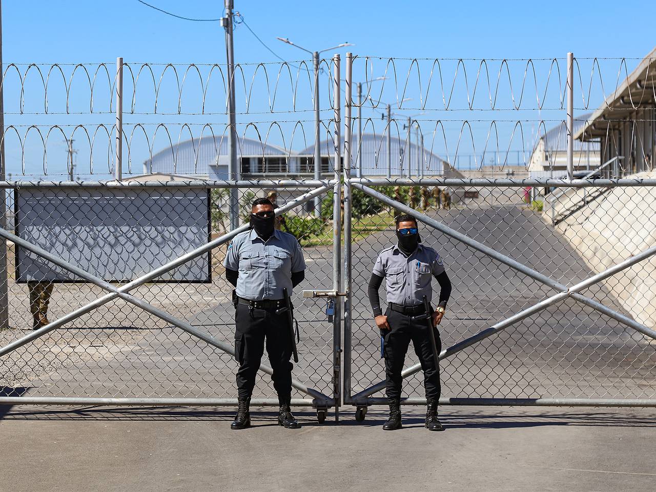 80-летнего туриста задержали с чемоданом наркотиков на 22 миллиона рублей