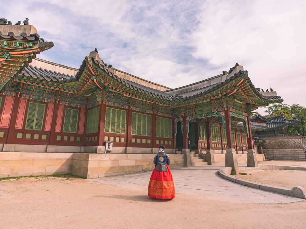 Южная Корея на майские праздники и летом: два тура с русскоговорящим гидом — цветущий Сеул и неповторимый Пусан Южная Корея на майские праздники и летом: два тура с русскоговорящим гидом — цветущий Сеул и неповторимый Пусан