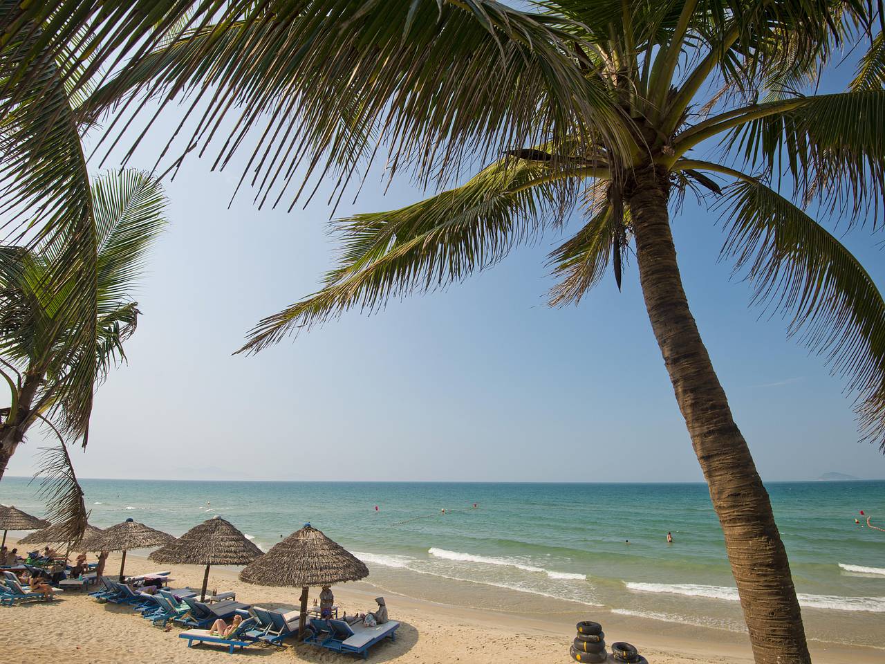 Россиянина захотели выгнать с пляжа Вьетнама с фразой &laquo;людям из вашей страны тут не место&raquo;