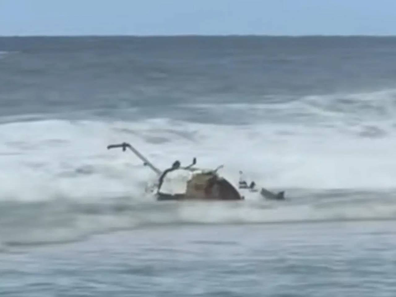 Три человека не выжили при крушении экскурсионного вертолета на Гавайях