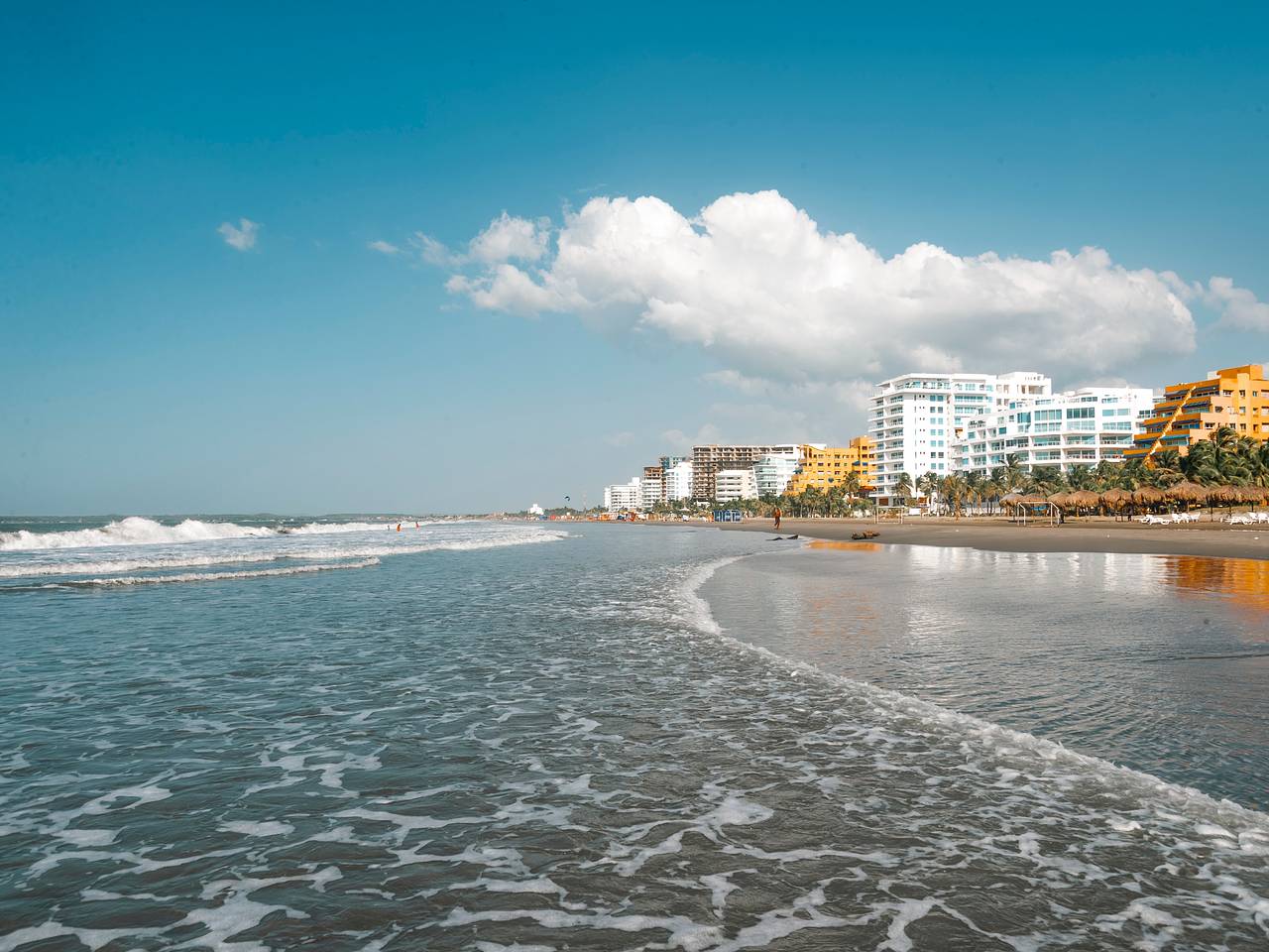 Мужчина приехал в Латинскую Америку на свою свадьбу и не выжил во время купания в море