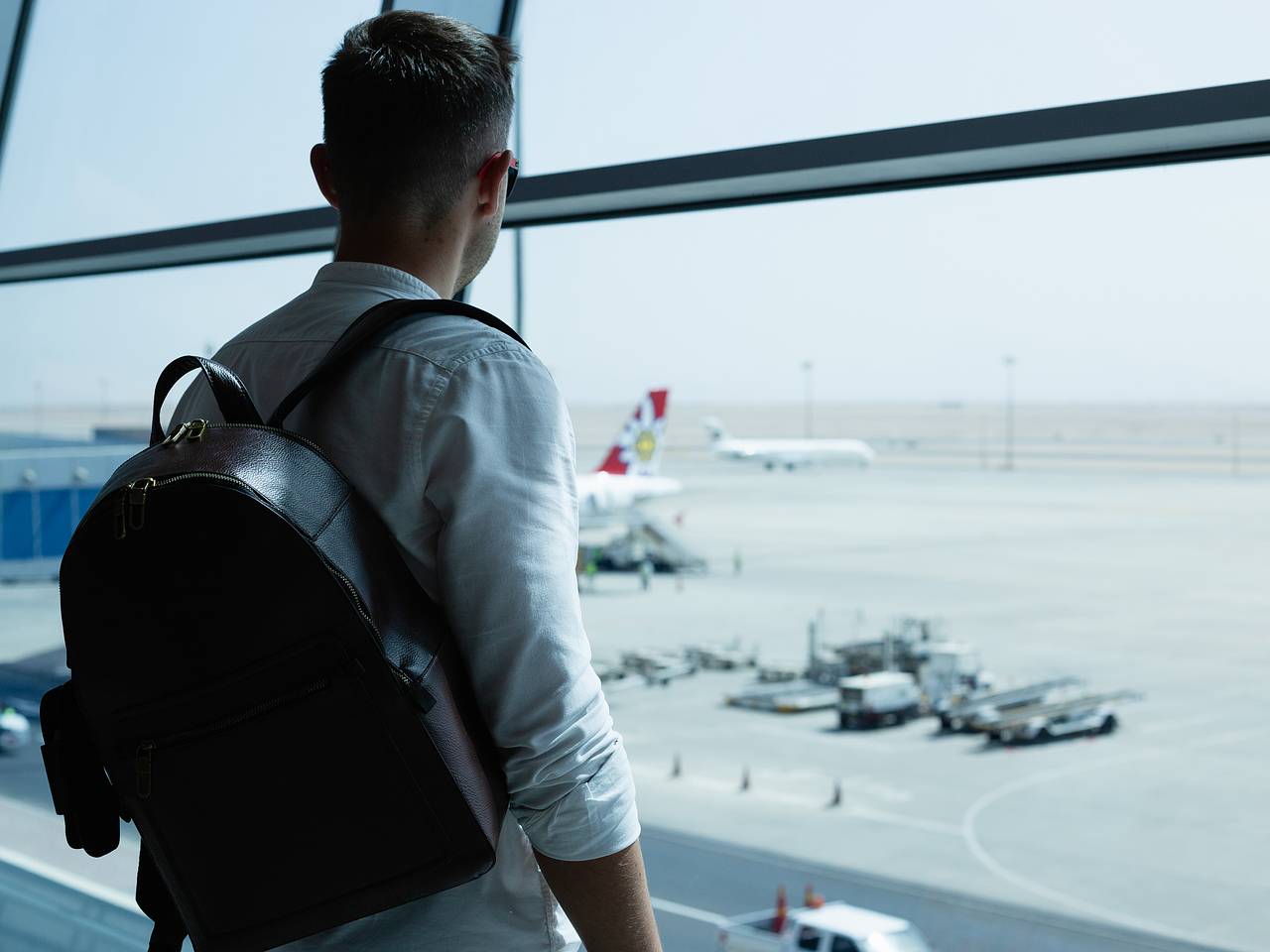 Российские туристы на 11 часов застряли в аэропорту Египта