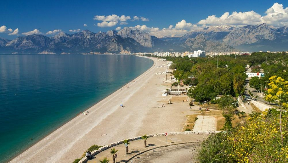 В Турции вновь переносят старт сезона: турбизнес просит власти о снижении НДС В Турции вновь переносят старт сезона: турбизнес просит власти о снижении НДС