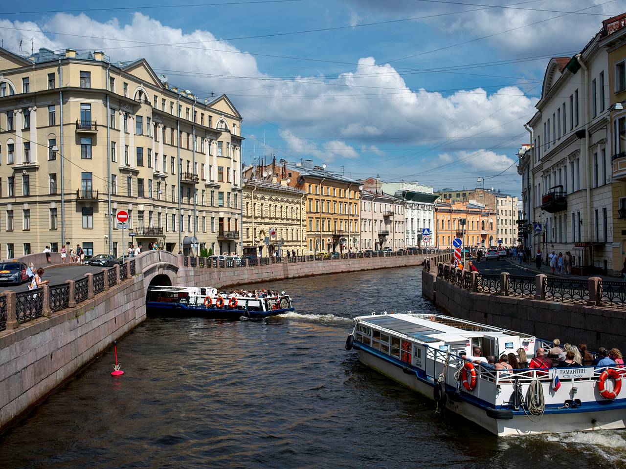 Россияне предпочли зарубежным поездкам путешествия по родной стране