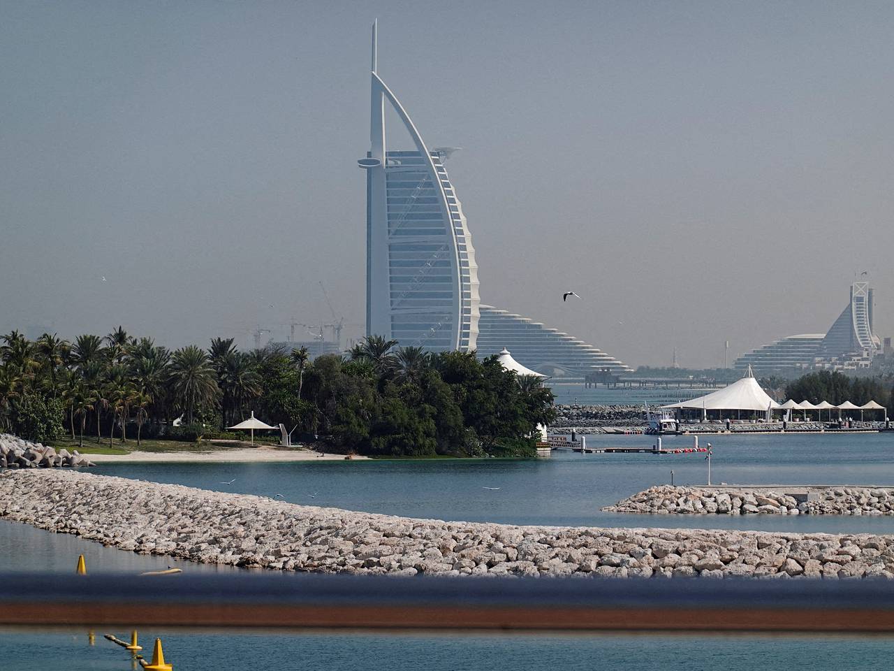 Рекомендацию о приостановке продажи авиабилетов из России в ОАЭ продлили