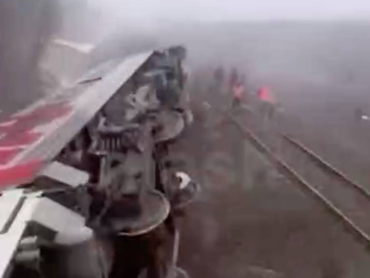 Пассажирам сошедшего с рельсов под Ульяновском поезда вернут деньги