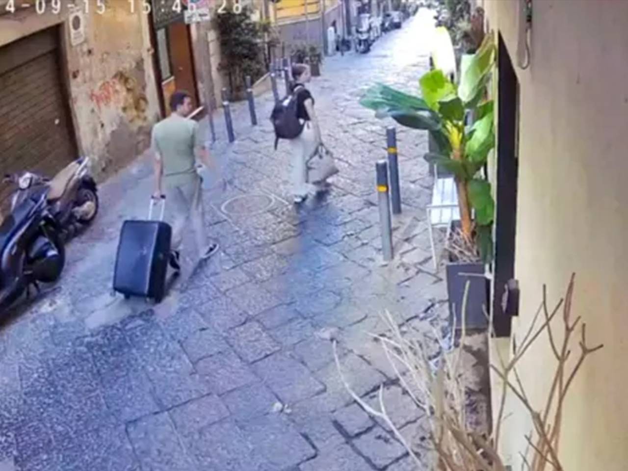 13-летний мальчик сбросил на туристку статуэтку языческого божества и лишил ее жизни