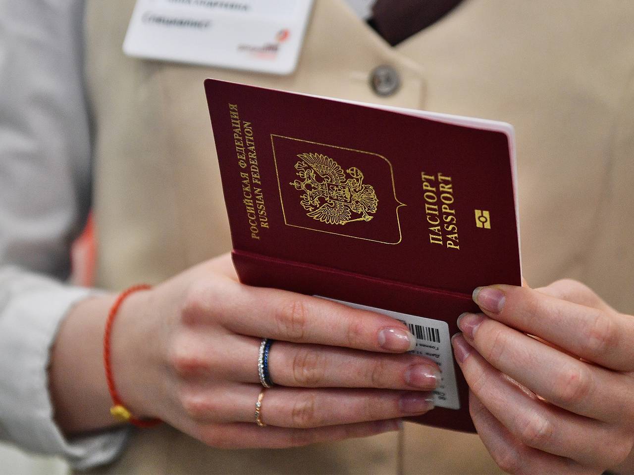 Россиянка лишилась отпуска за границей из-за ошибки в загранпаспорте и засудила МВД