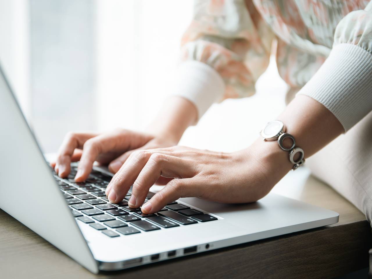 Сбой в работе сайта российской авиакомпании описали фразой &laquo;замалчивается слив данных&raquo;