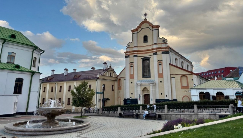 Абхазии вернули правила въезда детей из РФ без загранпаспорта, а Беларуси — нет Абхазии вернули правила въезда детей из РФ без загранпаспорта, а Беларуси — нет