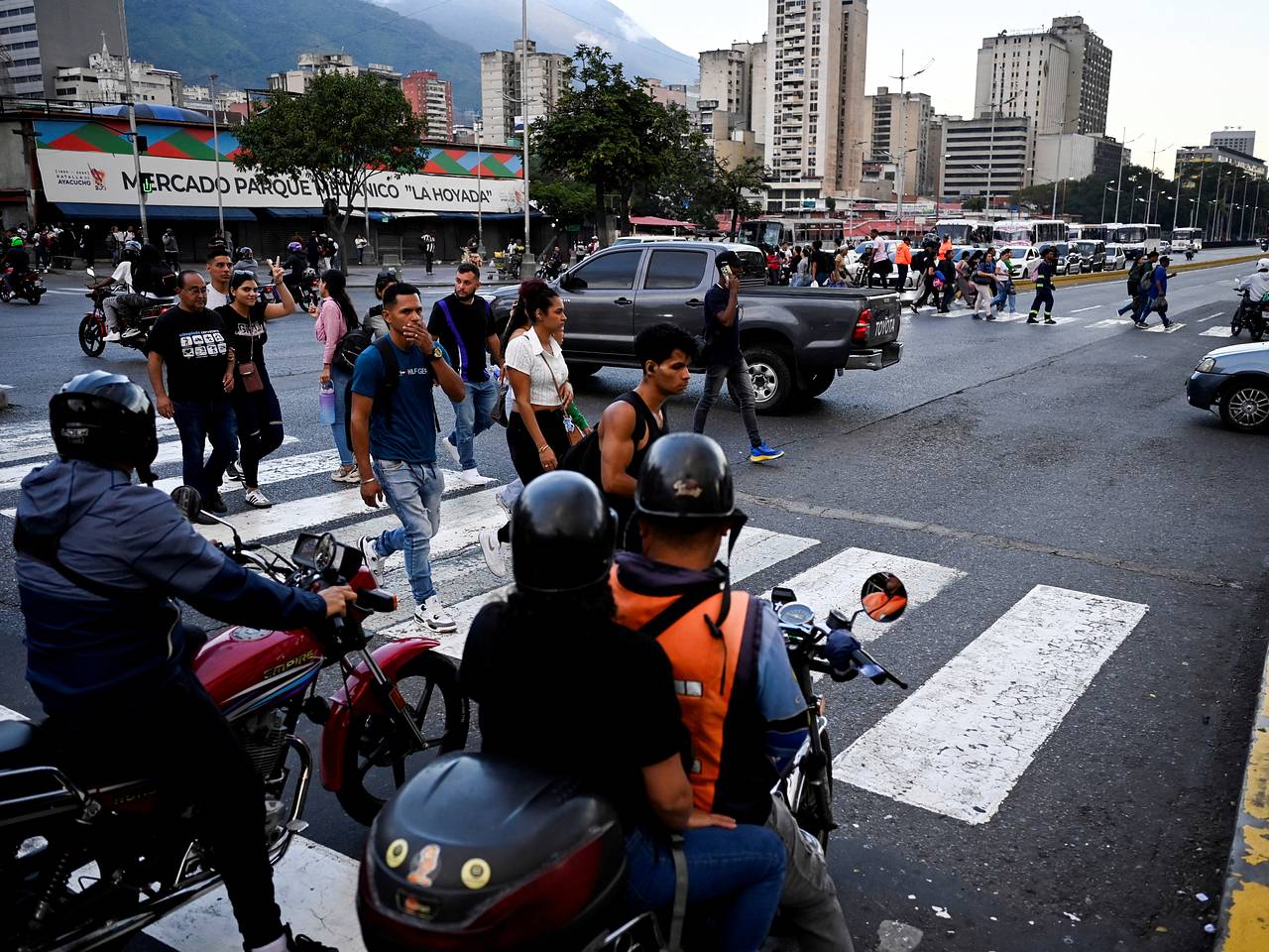 Часто путешествующая россиянка назвала опасные для русского туриста страны