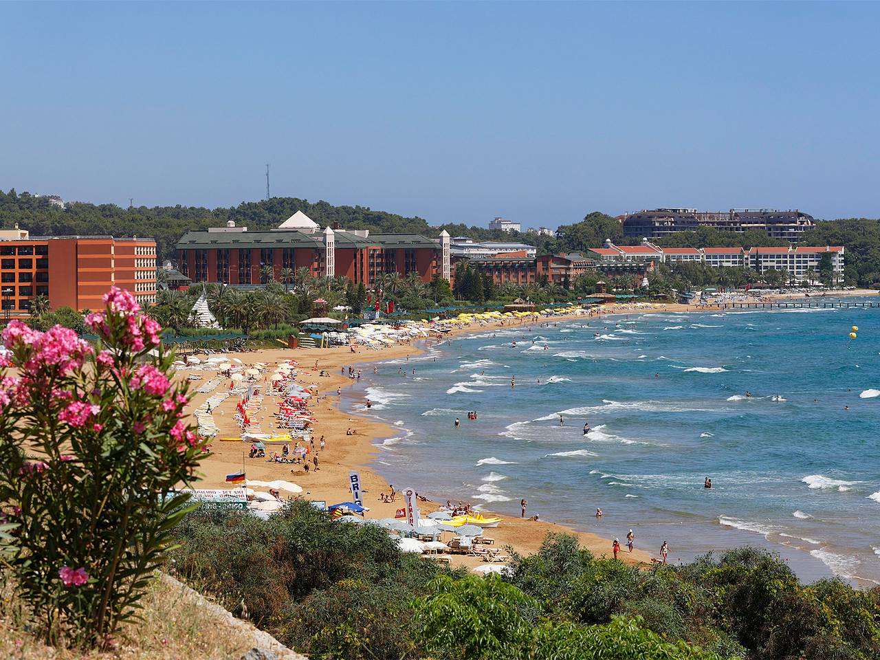 Россиянам предложили пляжный отдых за рубежом за 88 тысяч рублей на двоих