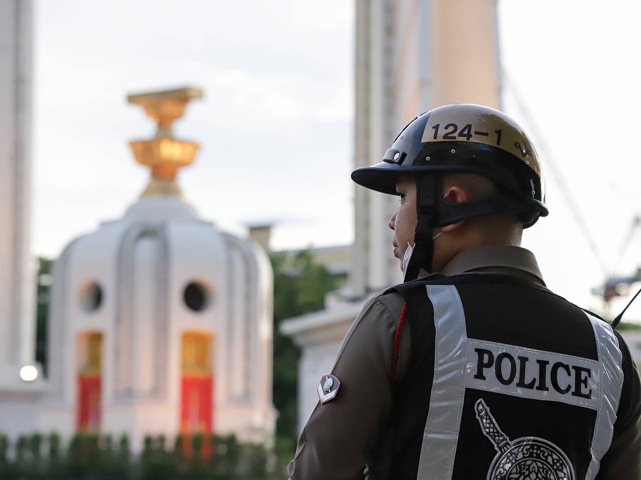 Турист осквернил кладбище в Таиланде и разозлил местных жителей