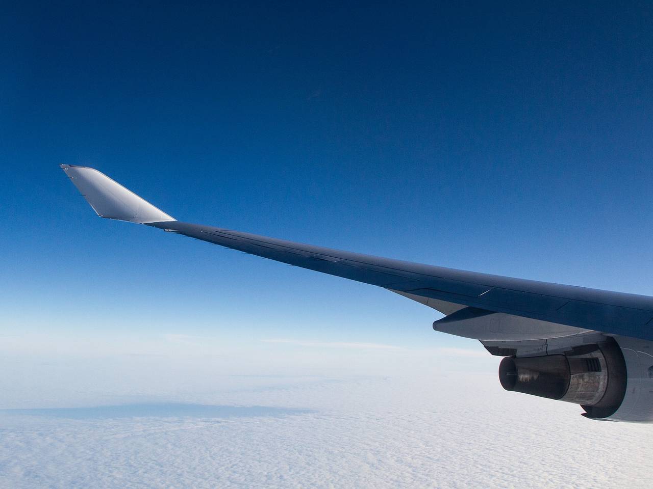 Авиакомпании одной европейской страны начали отменять рейсы из-за цен на топливо