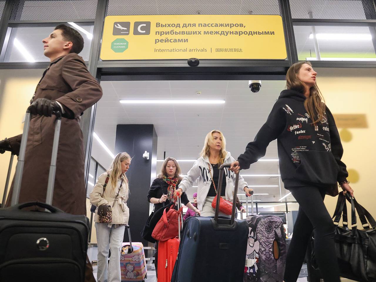 Российские аэропорты начали закрывать вдвое чаще