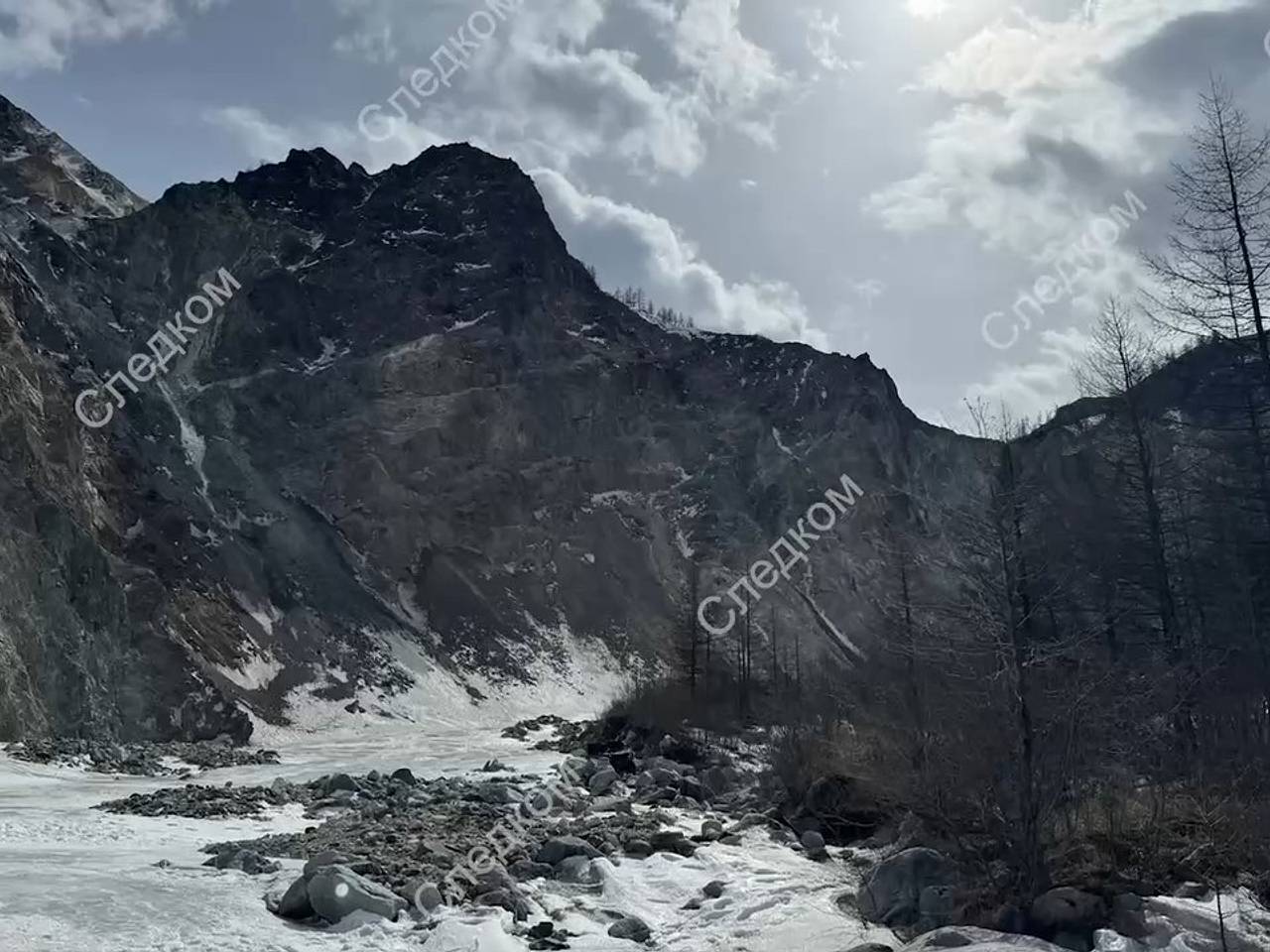 Эвакуацию не выживших в горах Бурятии туристов возобновили
