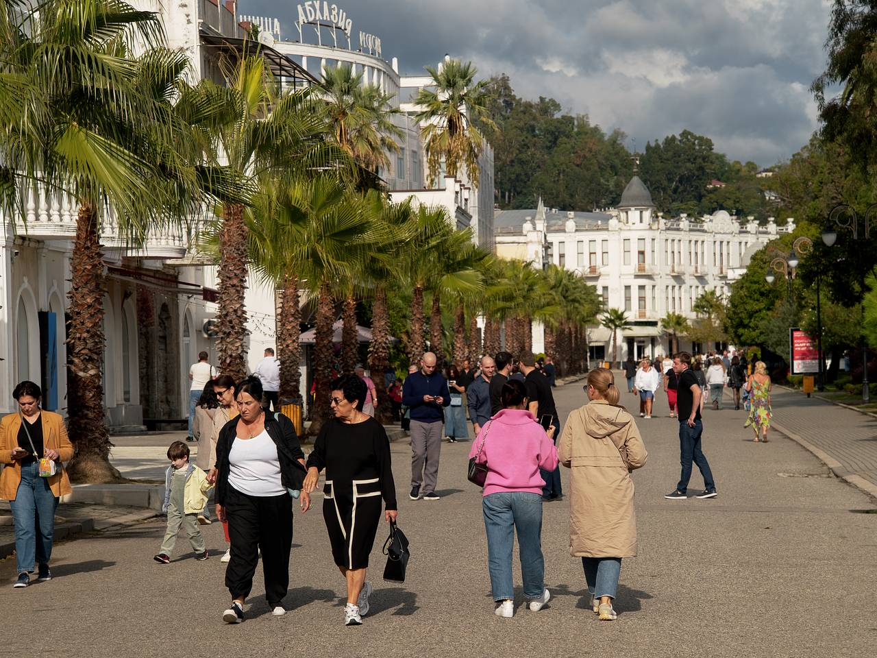 Детям из России до 14 лет разрешили въезжать в соседнюю страну без загранпаспорта
