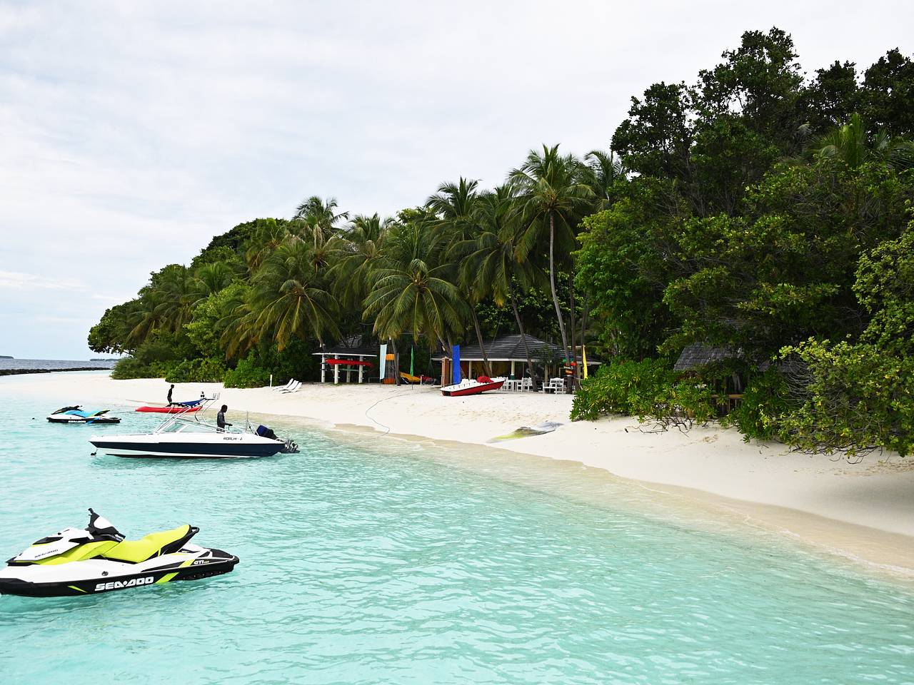 Любимый курорт богачей подешевел к майским праздникам