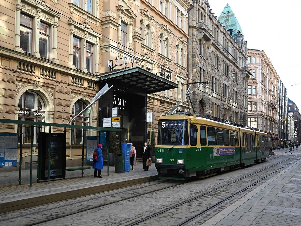 Россиянка побывала в самой счастливой стране мира и удивилась неулыбчивым людям