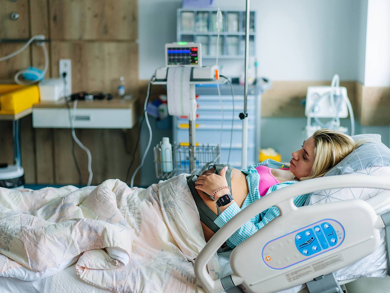 Россиянка описала роды в Бразилии словами &laquo;никто такого обращения в РФ не видел&raquo;