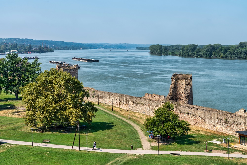 Экскурсионная Европа снова доступна: прямой перелет и без визы