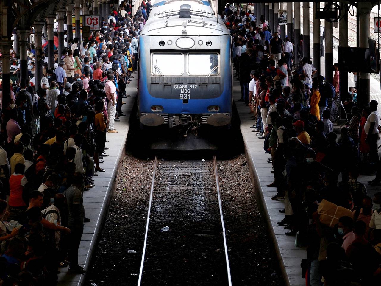 Россиянка попала под поезд на Шри-Ланке