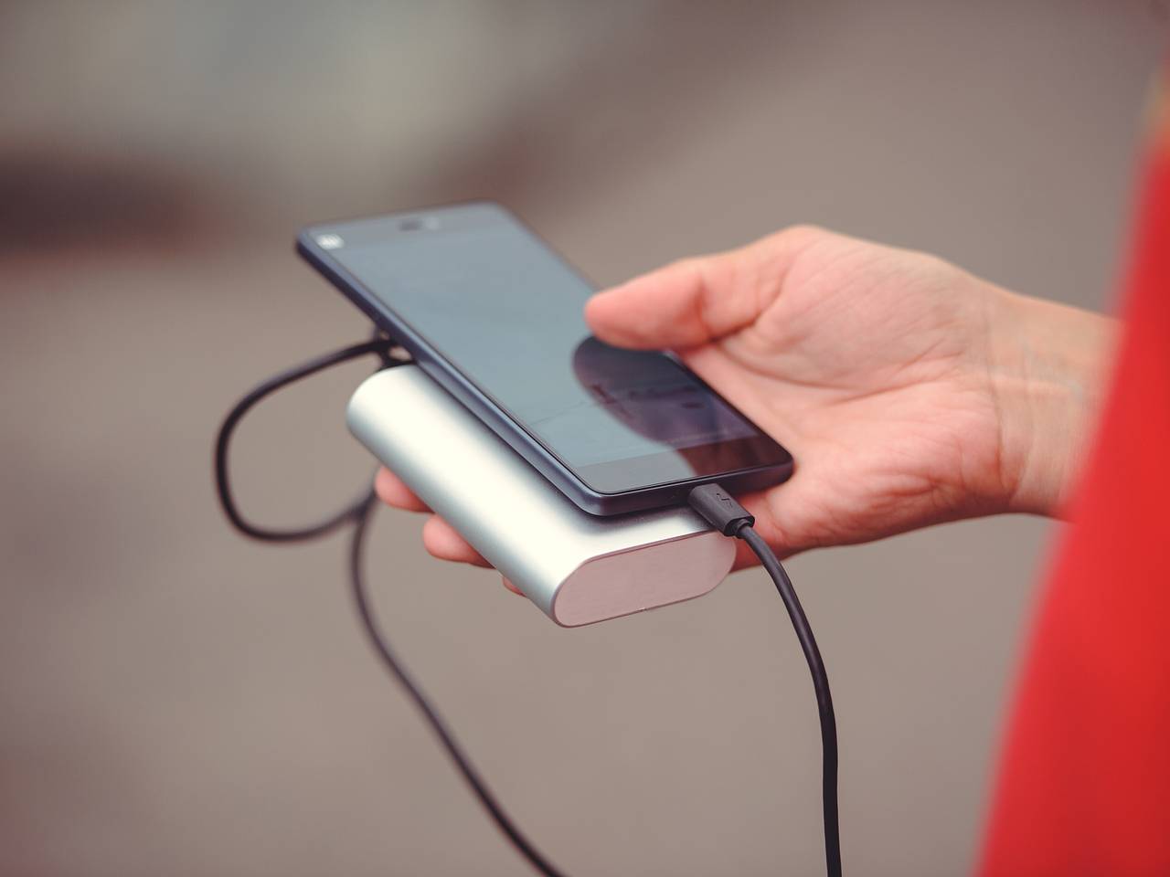 Возможный запрет пауэрбанков на борту самолетов в России прокомментировали