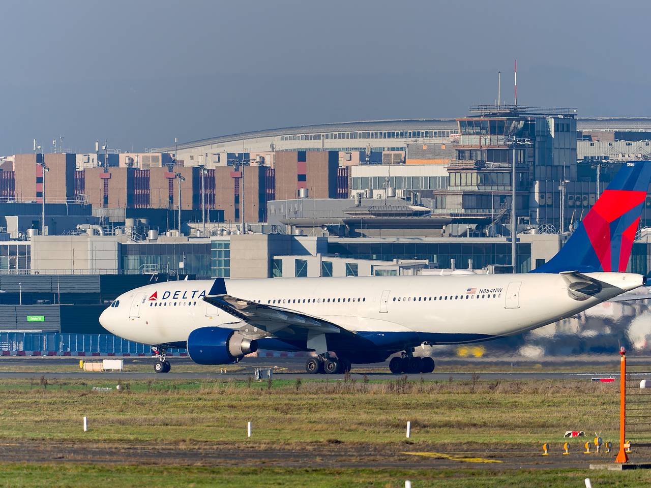 Странный запах в салоне стал причиной экстренной посадки самолета в США