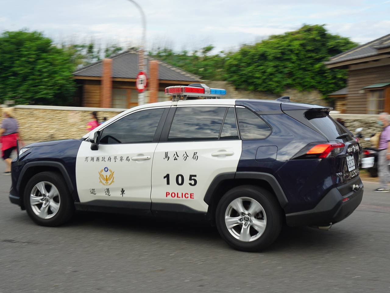 Мужчина изнасиловал потерявшую сознание 71-летнюю туристку на вокзале в Азии