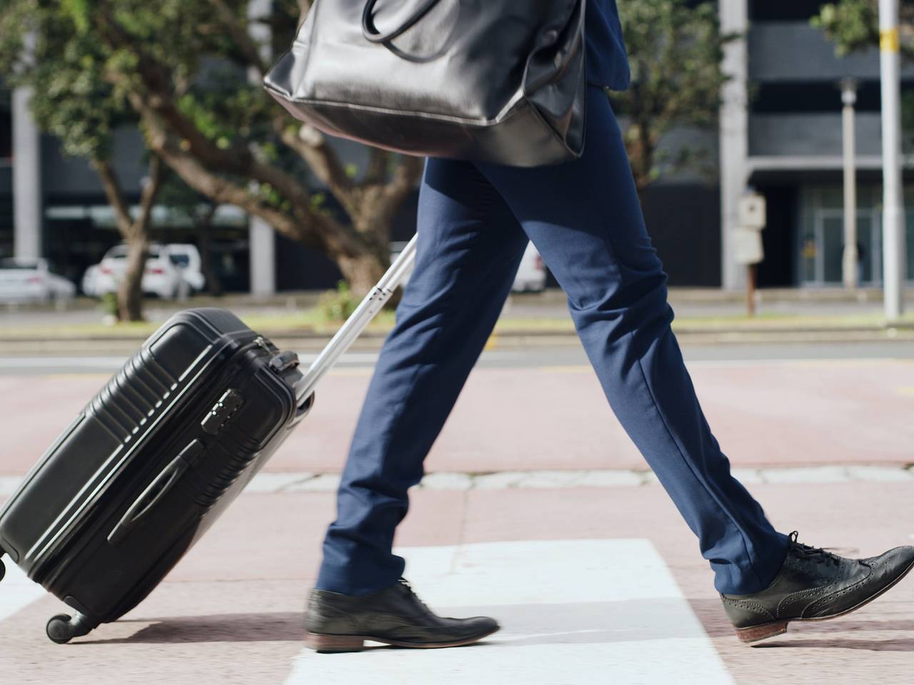 Иностранец попытался вылететь с 25 миллионами рублей в багаже и попался в аэропорту