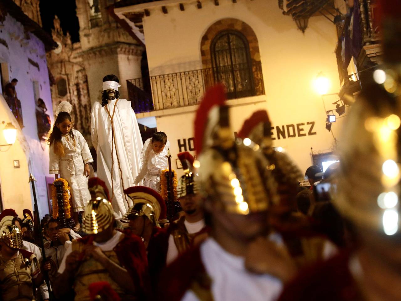 Россиянка описала Пасху в Мексике фразой «хочешь — идешь по церквям, хочешь — по барам»