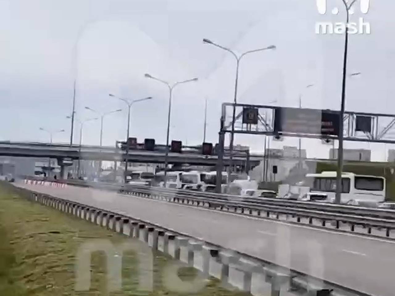 30-километровая пробка на Крымском мосту попала на видео