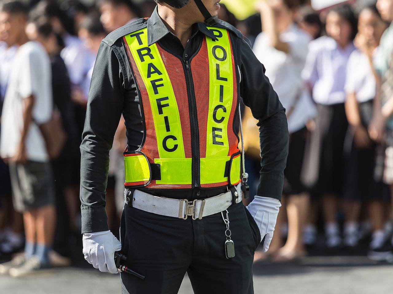 Российская туристка на пикапе сбила мотоциклистов в стране Азии из-за панической атаки