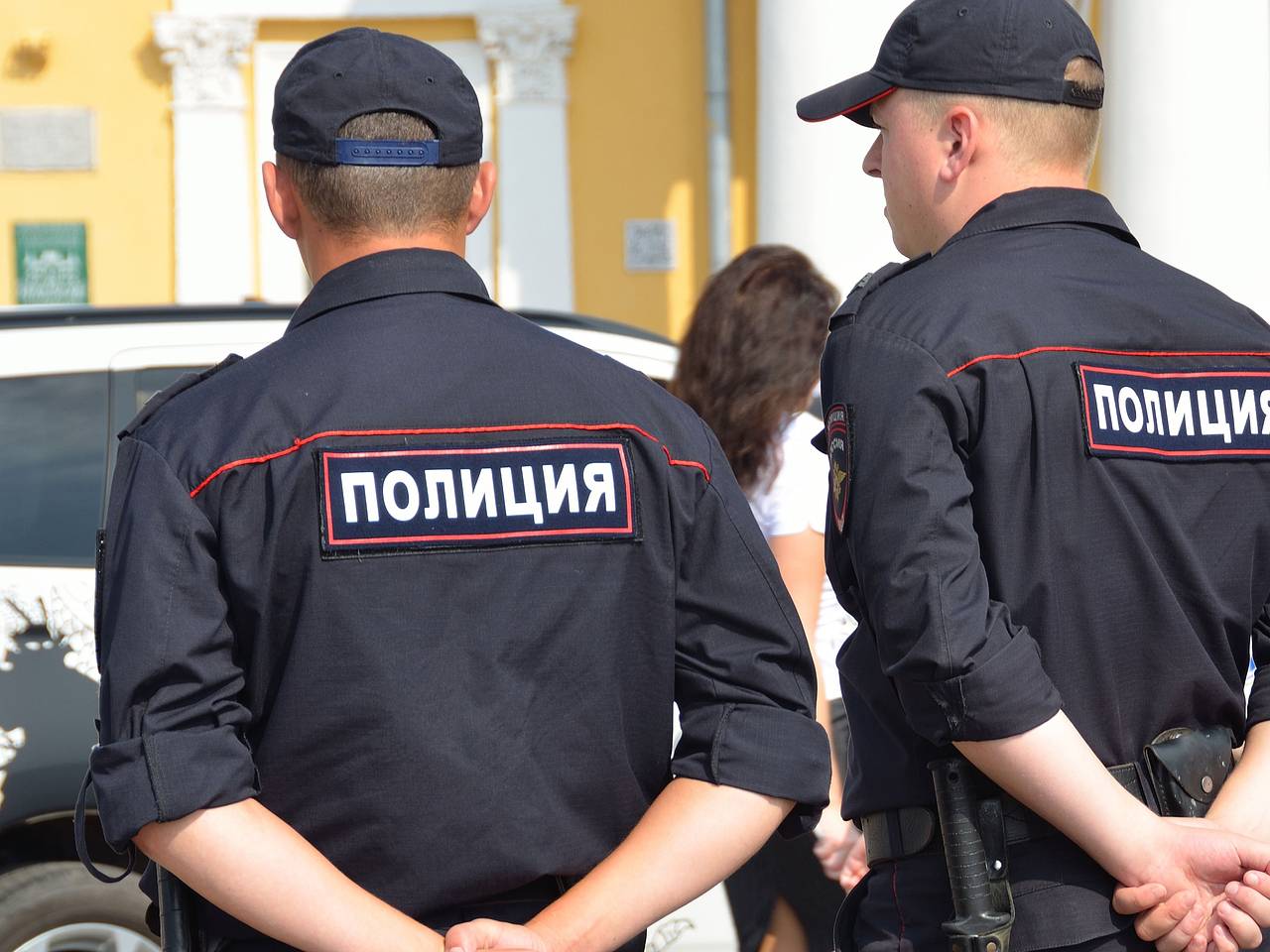 Турист попал на застолье к гостеприимному жителю Сочи и обокрал его на 170 тысяч рублей