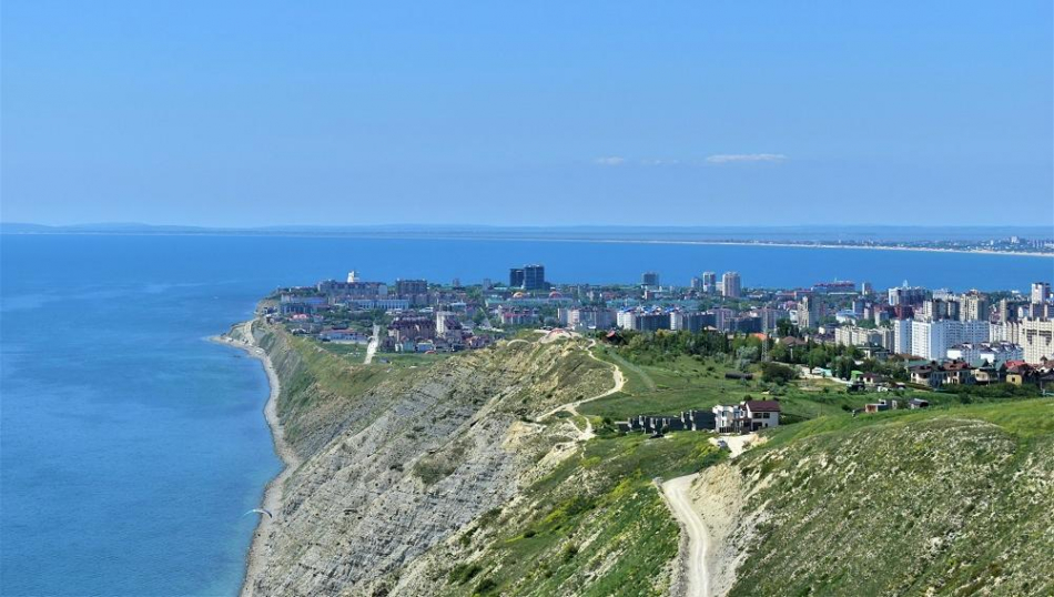 Спрос на отдых в Анапе растет, а в Сочи &mdash; падает