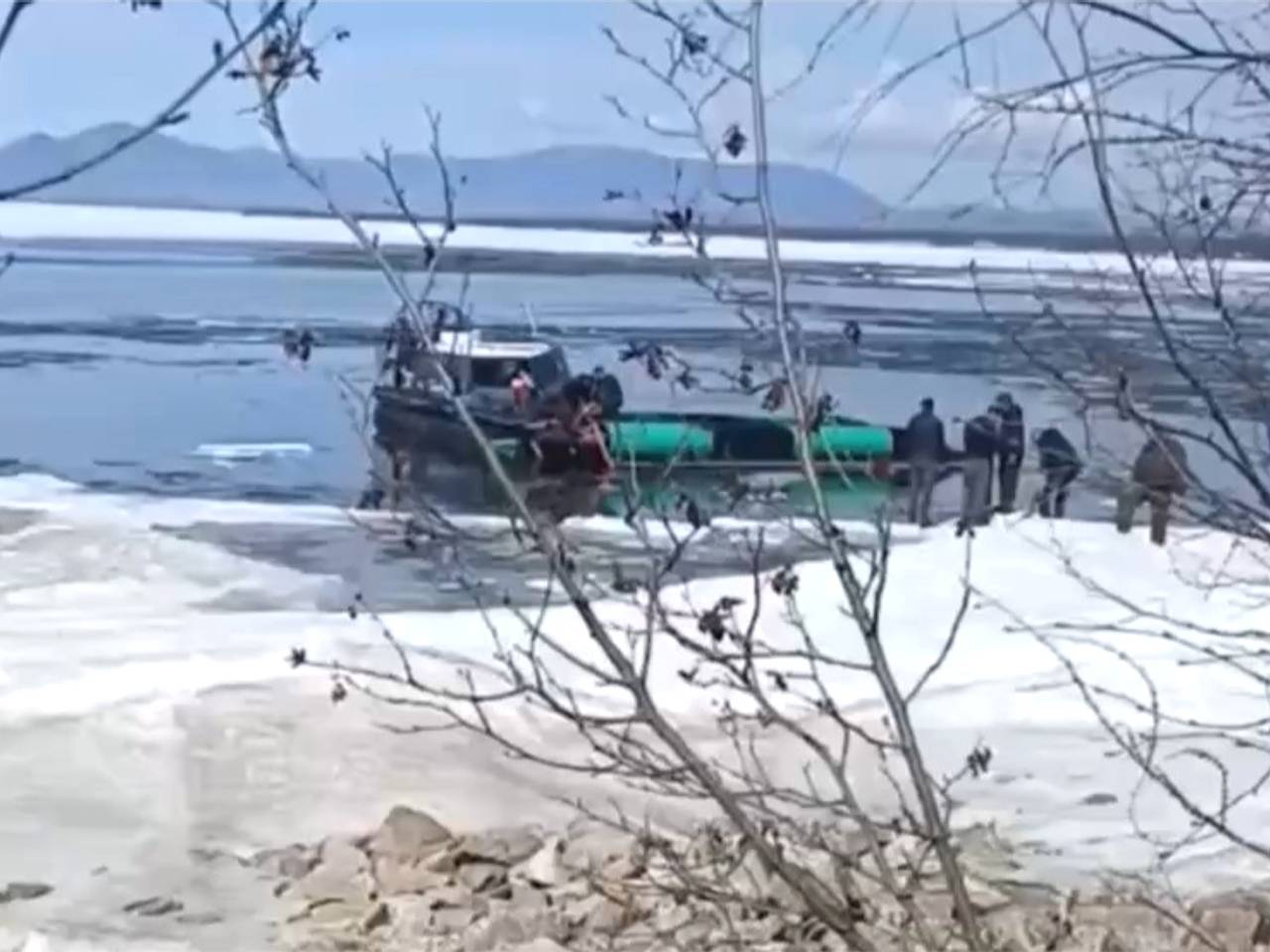 Раскрыты подробности трагедии с катером на Байкале