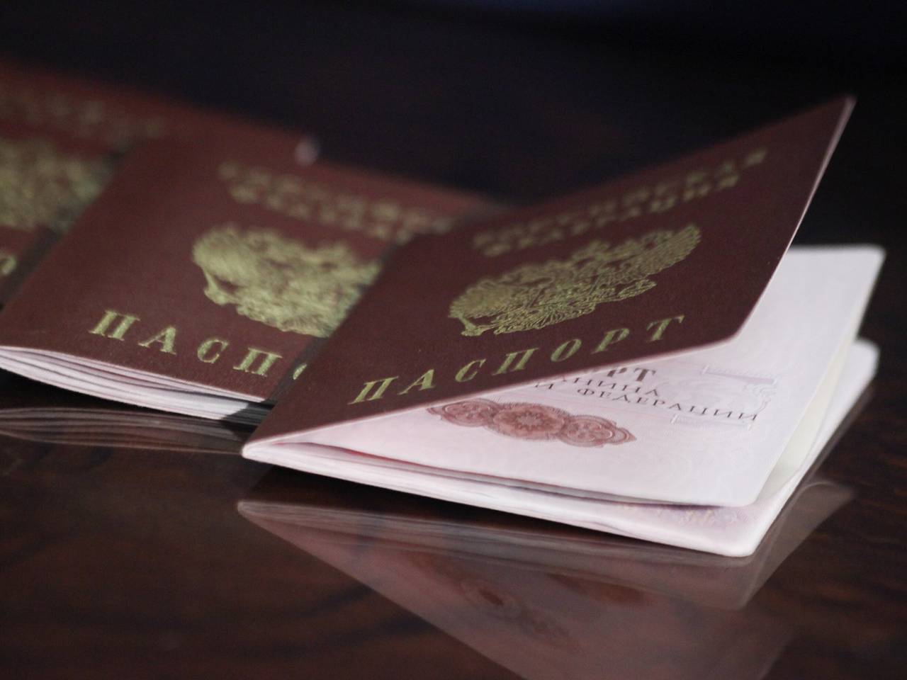 Российскому туристу отказали в шенгенской визе из-за паспорта РФ