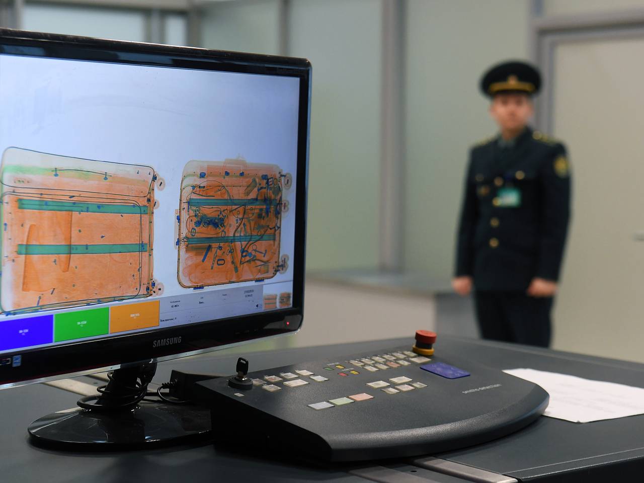 Пассажира рейса из Дубая задержали в российском аэропорту с запчастью для самолета