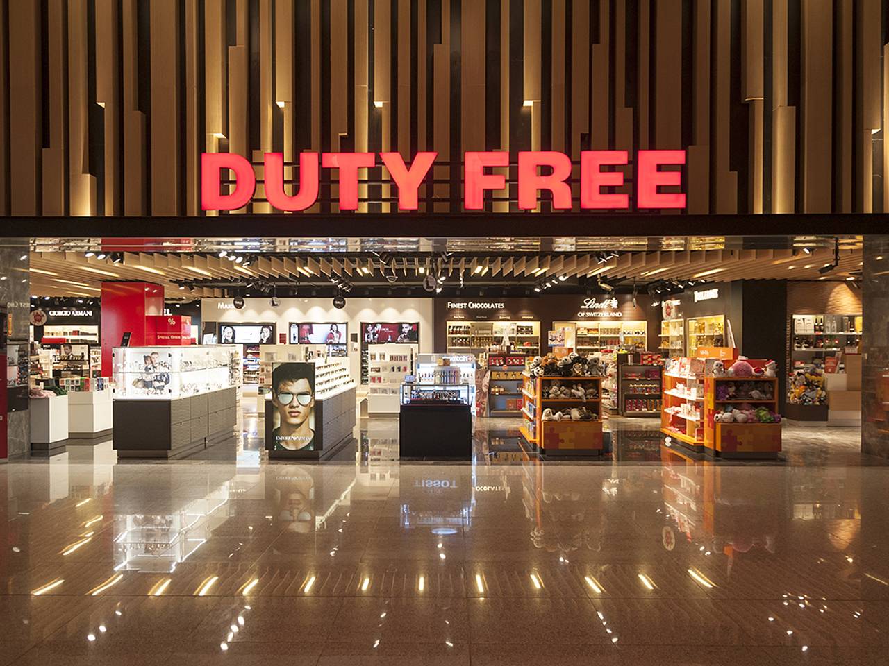 Россиянин ограбил duty-free в чужом городе и улетел домой