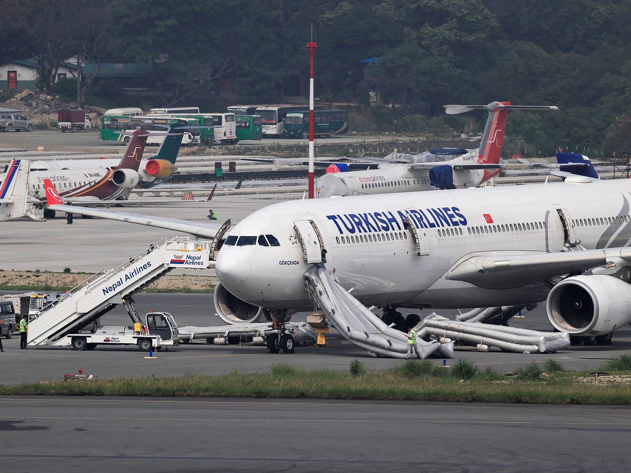 Самолет Turkish Airlines улетел из российского города без части пассажиров