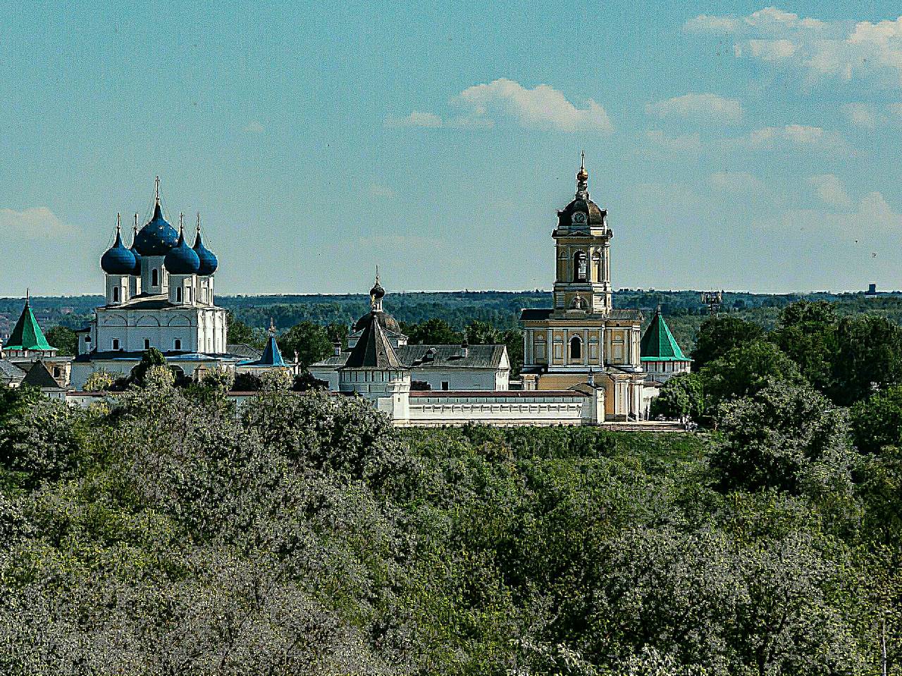 Россияне открыли для себя монастыринг