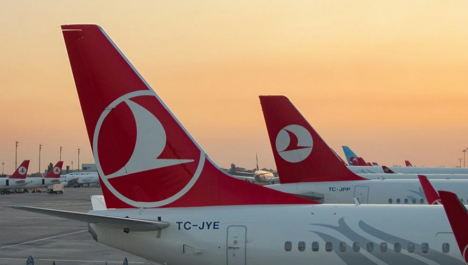 Туристы застряли в аэропортах из-за задержек рейсов Turkish Airlines Туристы застряли в аэропортах из-за задержек рейсов Turkish Airlines