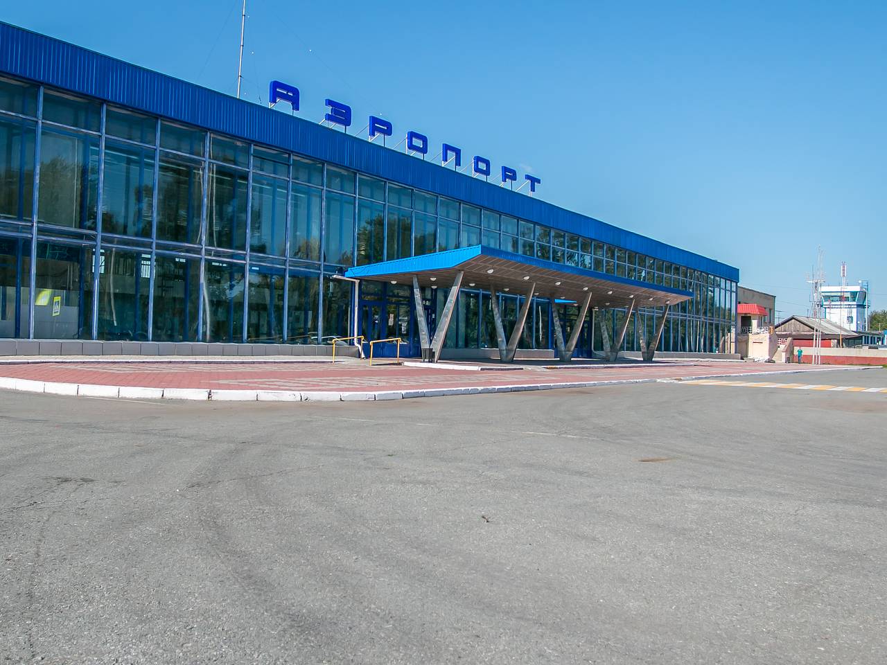 Российский аэропорт закрыли из-за вопросов безопасности