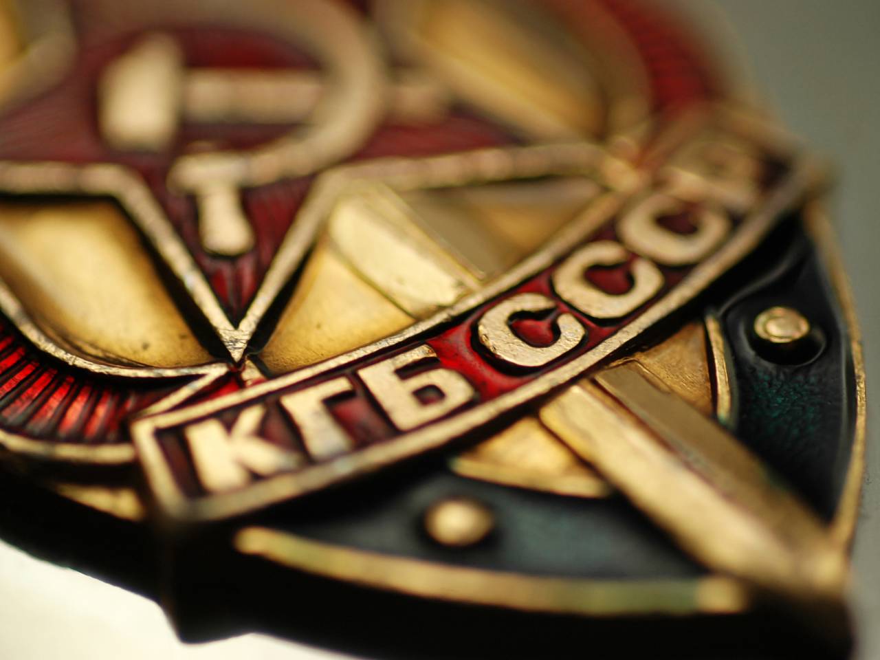 Фляжки с красной звездой и надписью &laquo;КГБ СССР&raquo; полюбились американцам