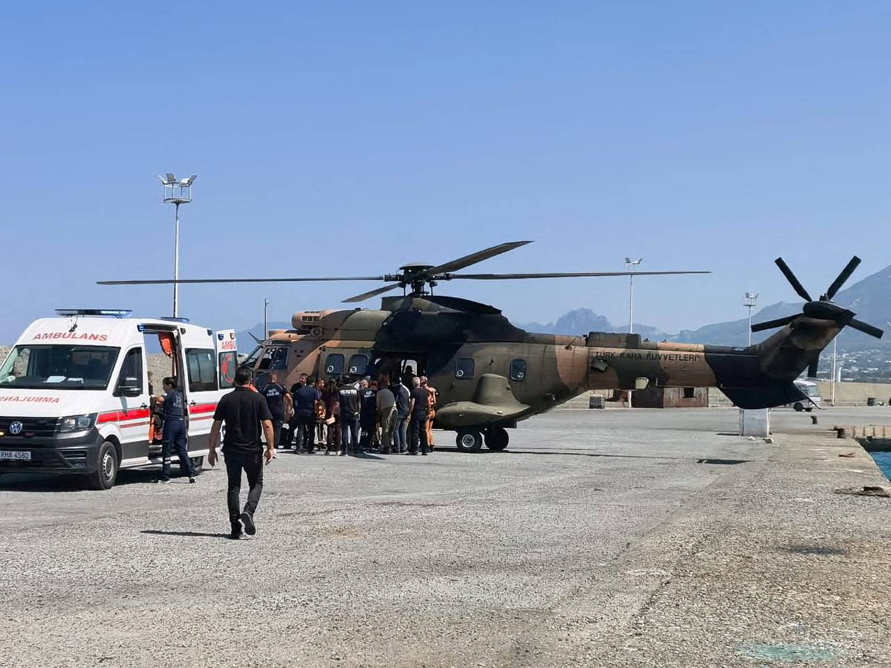 Паром с 259 пассажирами затонул у берегов Северного Кипра