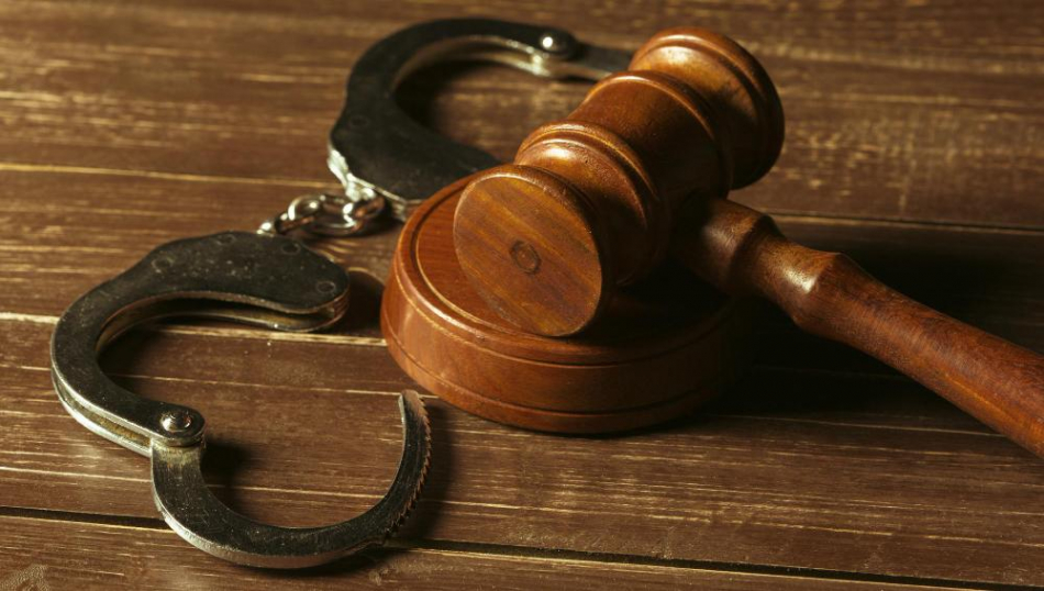 Турагента приговорили к шести годам лет колонии за обман клиентов Турагента приговорили к шести годам лет колонии за обман клиентов