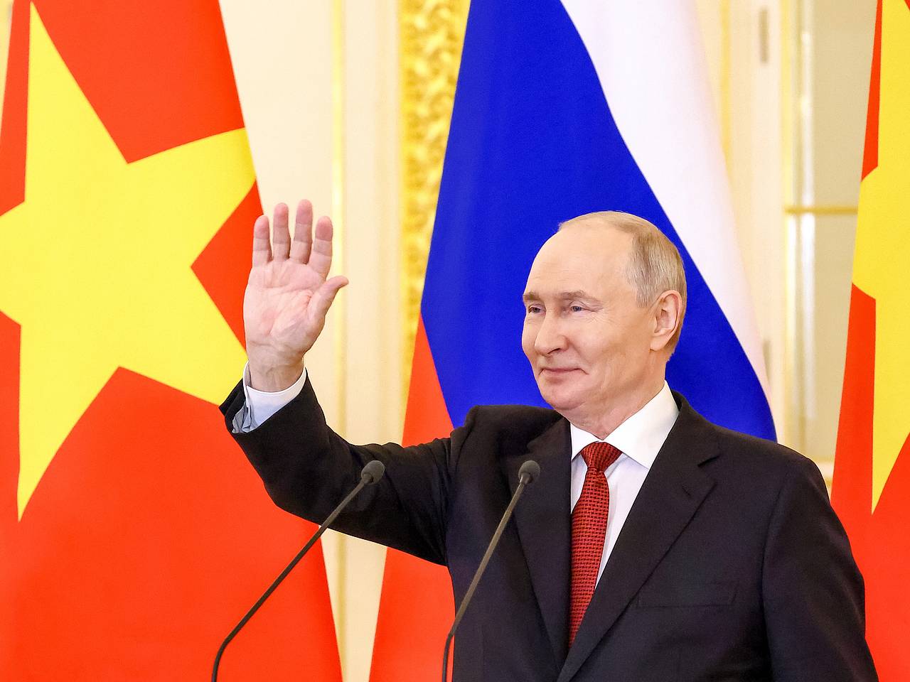 Путин заявил о планах ввести безвизовый режим для граждан Вьетнама