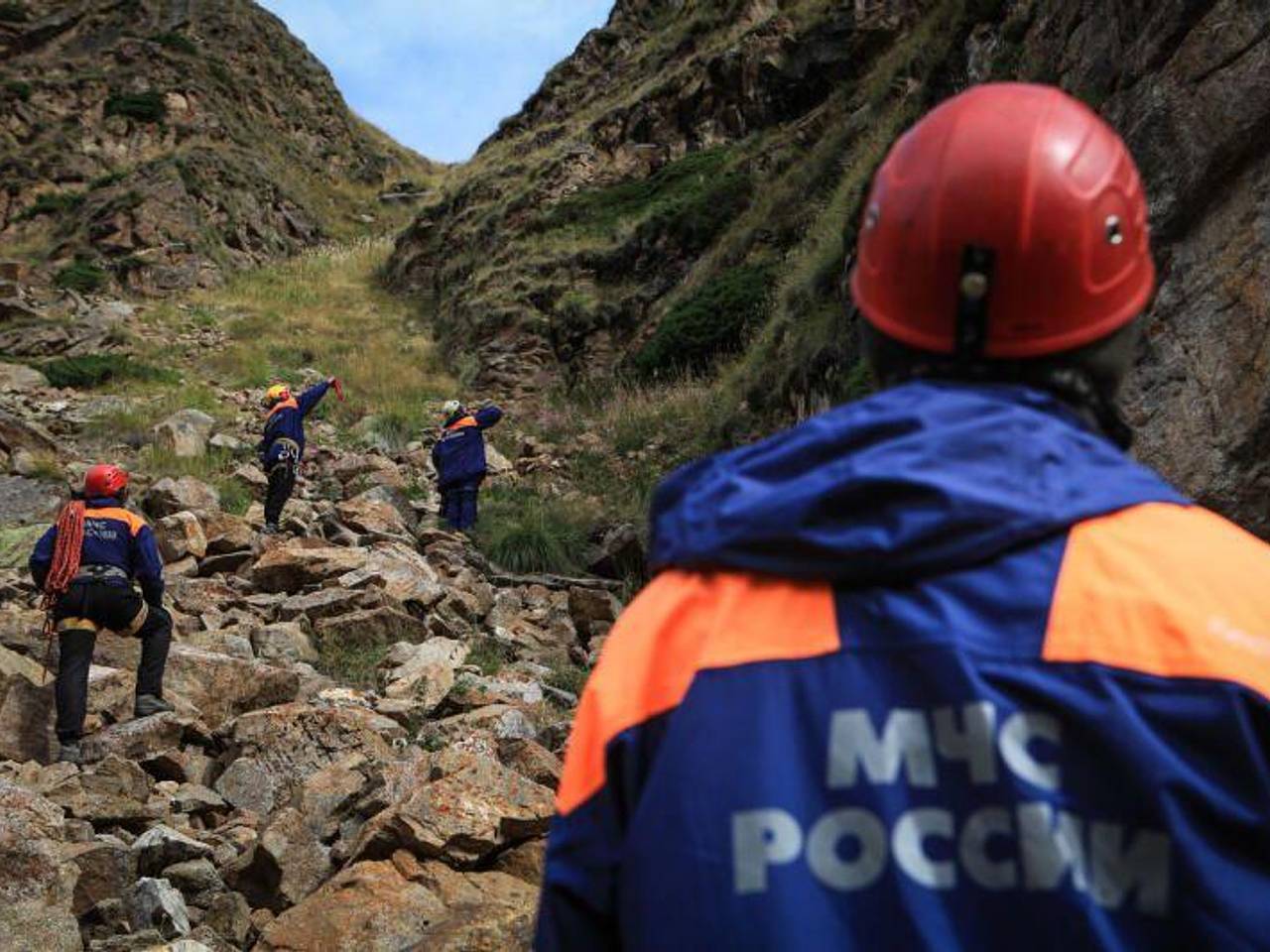 Пропавших в горах Кабардино-Балкарии туристов нашли бездыханными